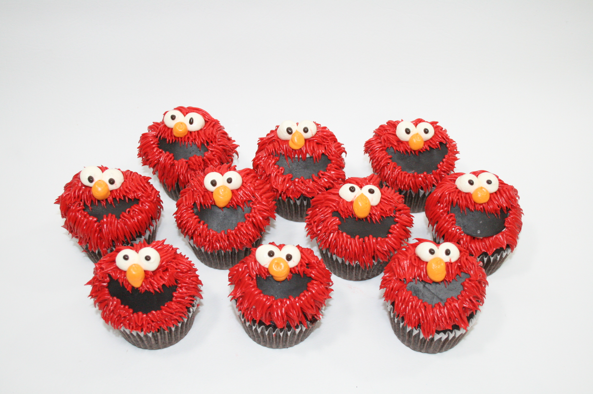 Elmo cupcake|Dessert Works
